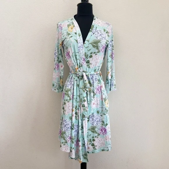 Posh Peanut Erin Maternity Robe Light/Pastel Green Small